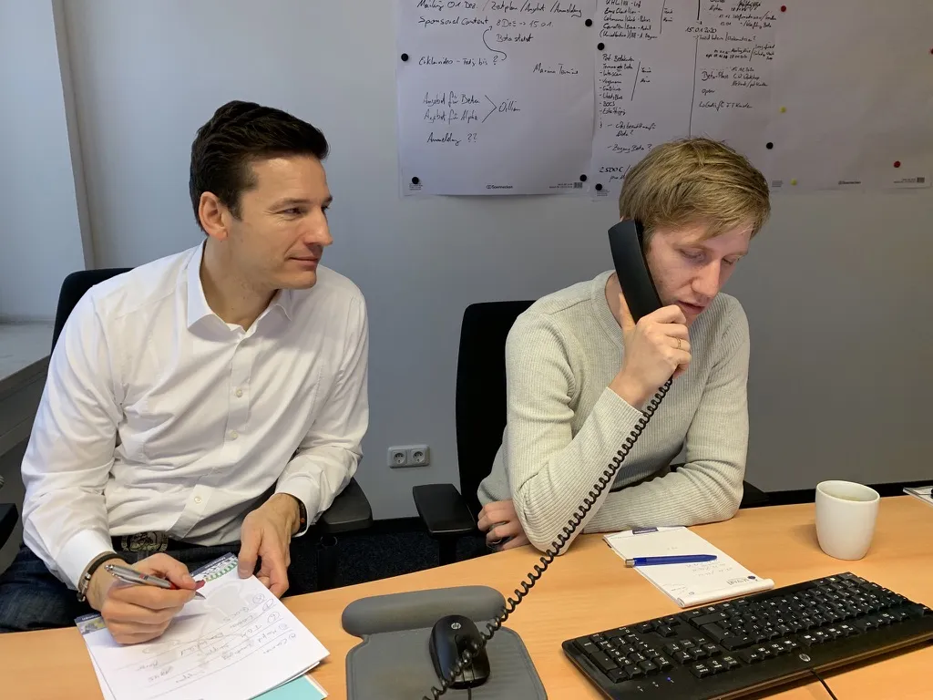 Erfolgsbegleitung am Arbeitsplatz beim Kundentelefonat
